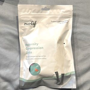 Motif Medical Maternity Large Compression Socks 20-30mmHg - Brand New